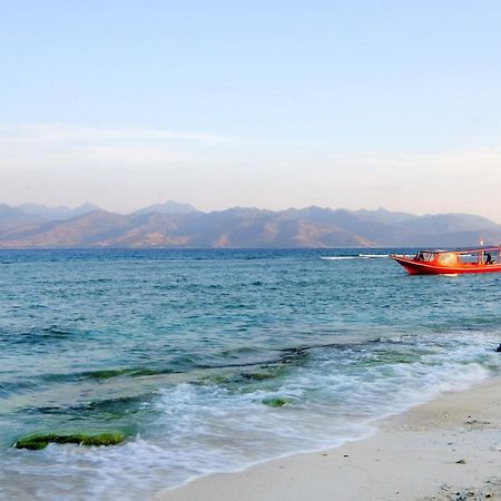Oyo 1322 Mentari Homestay Gili Trawangan Exteriör bild